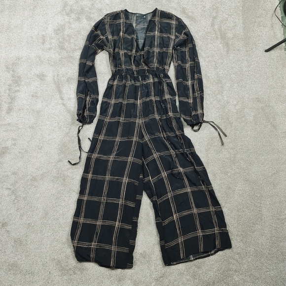 ASOS Pants - Asos Black Beige Check Long Sleeve Jumpsuit Wide Leg V-Neck Elastic Waist UK 6